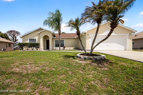 427 Davidson St Se, PALM BAY, FL, 32909-6654 | Card Image