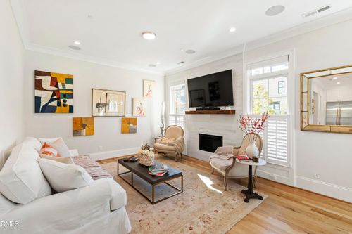 101-910 Oberlin Rd, Raleigh, NC, 27605-1133 | Card Image