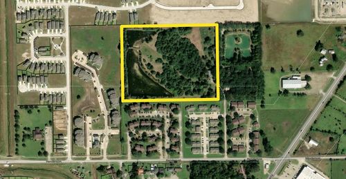 101 Julie K Ln, Angleton, TX, 77515-3621 | Card Image