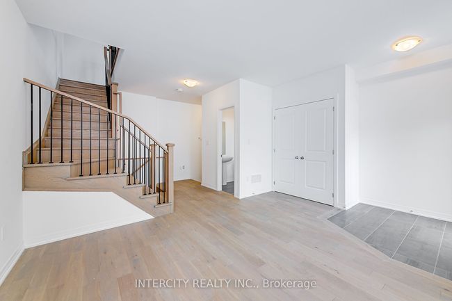 29 Albert Firman Lane, House attached with 3 bedrooms, 4 bathrooms and null parking in Markham ON | Image 5