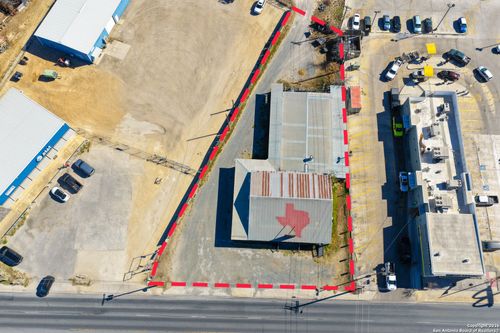 505 N 1st St, Carrizo Springs, TX, 78834-3309 | Card Image