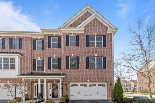 115 Chapel Harbor Dr, Pittsburgh, PA, 15238-3155 | Card Image