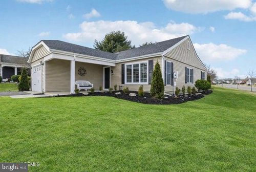 10 Woodstock Ln, Manchester, NJ, 08759-6614 | Card Image