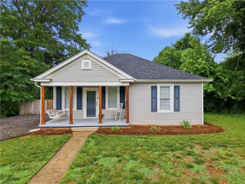 725 Osborne St, Eden, NC, 27288-2462 | Card Image