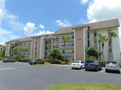 apt-225-1520 Imperial Golf Course Blvd, NAPLES, FL, 34110-1043 | Card Image