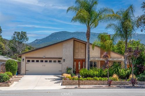 3984 Kimber Dr, Newbury Park, CA, 91320-4828 | Card Image