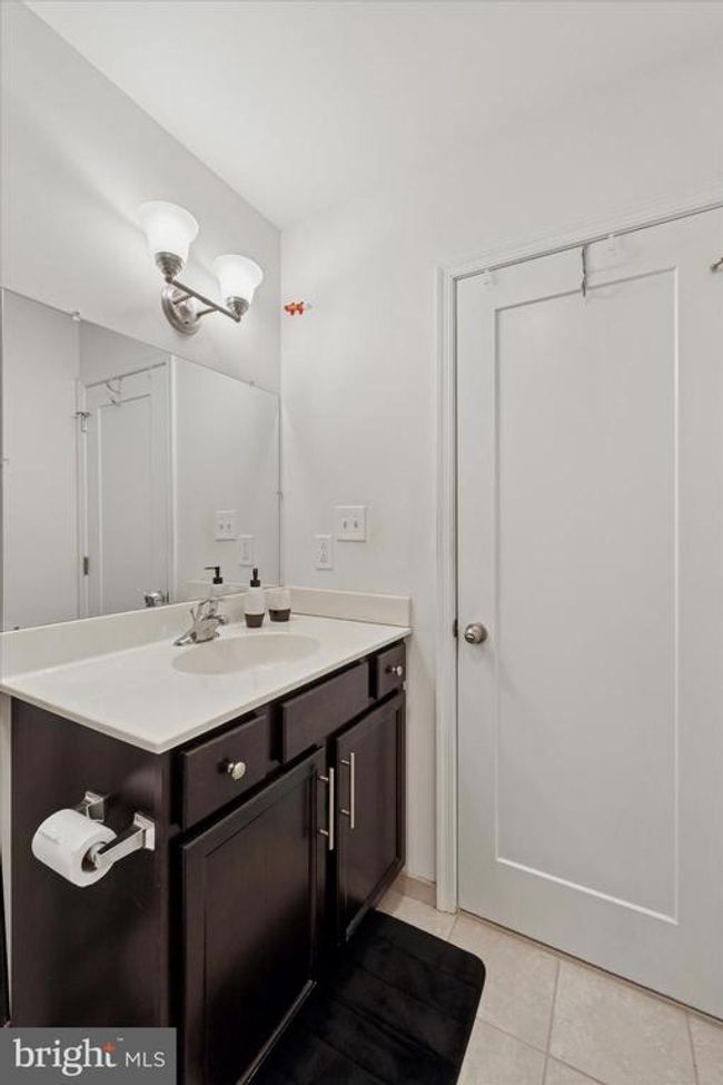 379 E Elm St, Townhouse with 3 bedrooms, 3 bathrooms and null parking in CONSHOHOCKEN PA | Image 29