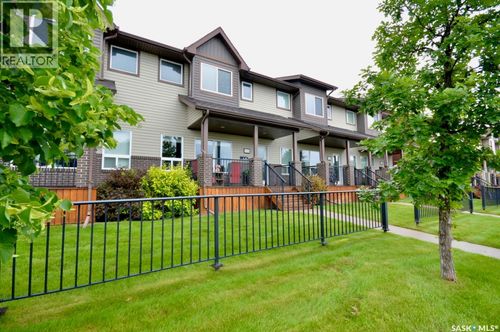 1018 Willowgrove Cres, Saskatoon, SK, S7W0H7 | Card Image