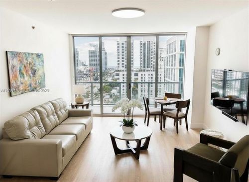 1710-s-79 Sw 12th St, Miami, FL, 33130-5201 | Card Image