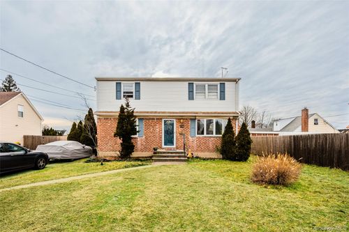 2340 Devon St, East Meadow, NY, 11554-3004 | Card Image