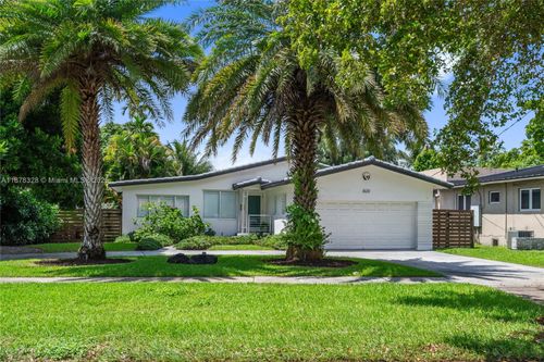1620 Lenape Dr, Miami Springs, FL, 33166-3243 | Card Image