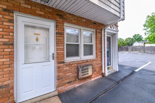apt-101-50 North Street, Stamford, CT, 06902 | Card Image