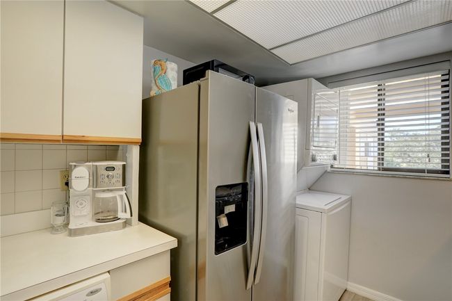 APT-306 - 6175 S Mirror Lake Dr, House attached with 2 bedrooms, 2 bathrooms and null parking in Sebastian FL | Image 11