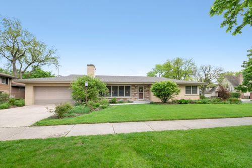 5301 Howard Ave, Western Springs, IL, 60558-2052 | Card Image
