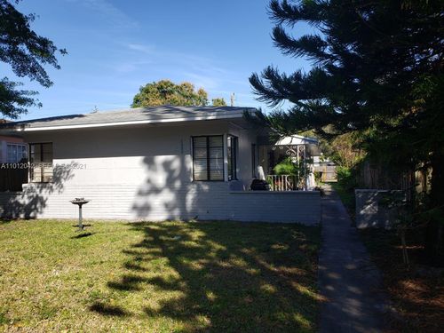 1927 Funston St, Hollywood, FL, 33020-6033 | Card Image