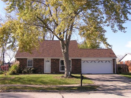 124 Kings Chapel Dr, Troy, OH, 45373-1032 | Card Image