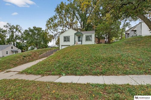 4051 Pratt St, Omaha, NE, 68111-2656 | Card Image