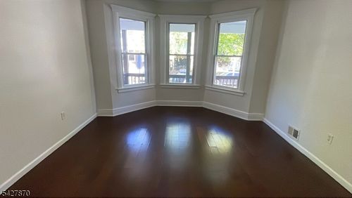 1-120 S 7th St, Newark, NJ, 07107-3750 | Card Image