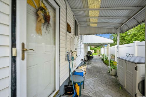 7 Mount Ave, Wyandanch, NY, 11798-4413 | Card Image