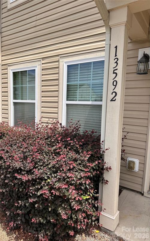 13592 Calloway Glen Dr, Charlotte, NC, 28273-8019 | Card Image