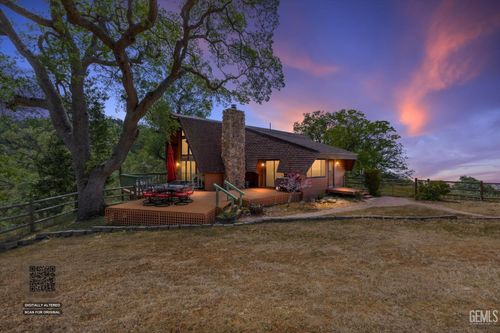 24300 Woodbine Ct, Tehachapi, CA, 93561-6502 | Card Image