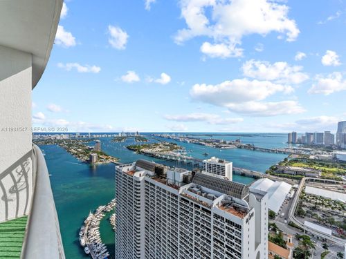 5208-1750 N Bayshore Dr, Miami, FL, 33132-3220 | Card Image