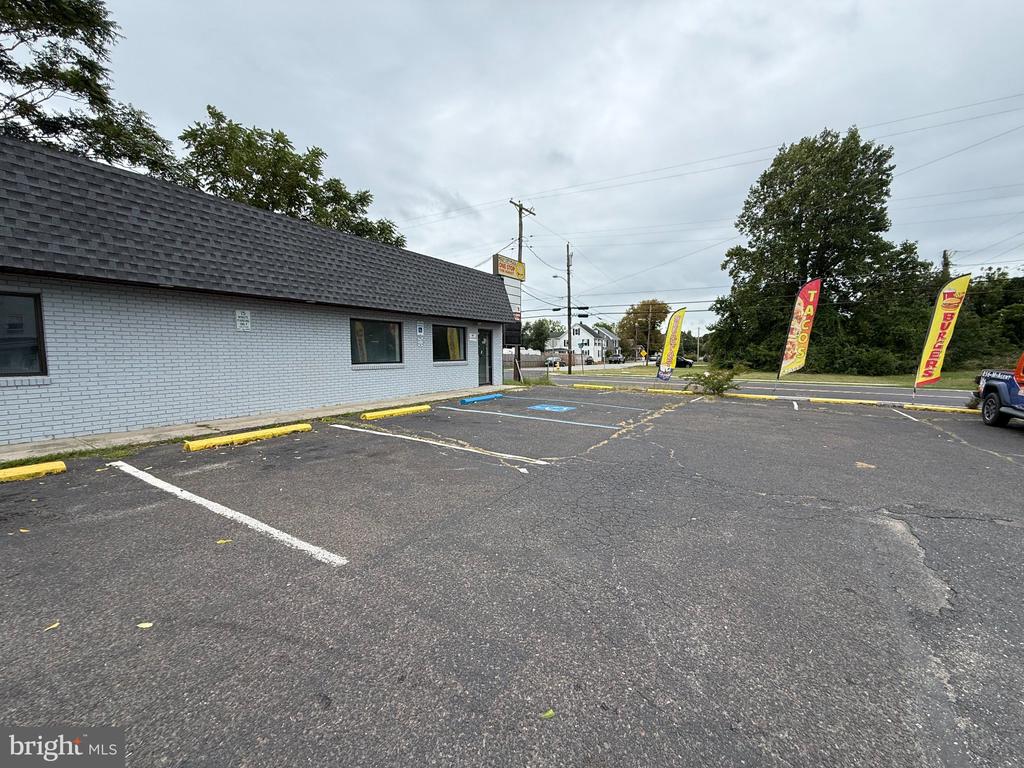 Commercial Lease in MILLVILLE 5