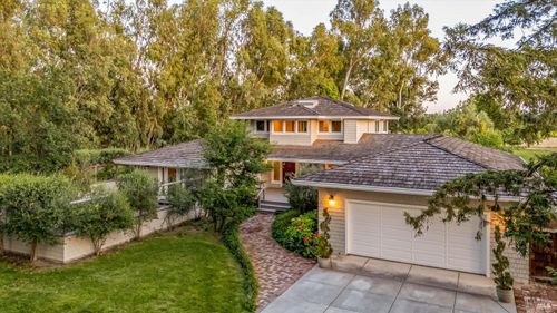 585 Denmark St, Sonoma, CA, 95476-7718 | Card Image