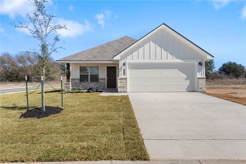 1236 High St, Navasota, TX, 77868-5415 | Card Image