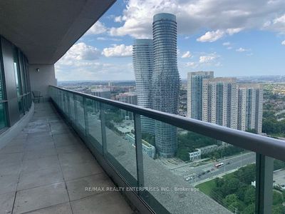 PH-209 - 208 Enfield Pl, Condo with 3 bedrooms, 2 bathrooms and 2 parking in Mississauga ON | Image 3