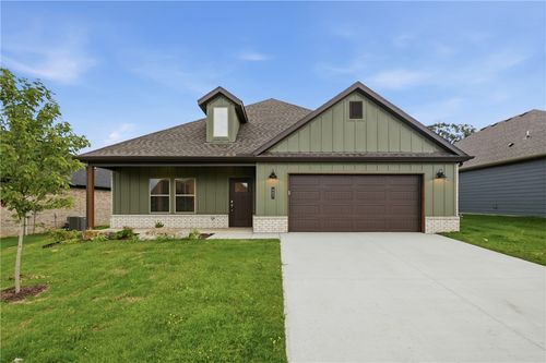 407 Hondo St, Siloam Springs, AR, 72761-5271 | Card Image