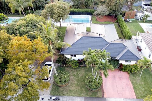 10804 Nw 2nd Ave, Miami Shores, FL, 33168-4302 | Card Image