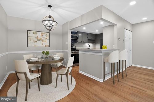 278-278 Old Forge Xing, DEVON, PA, 19333-1122 | Card Image