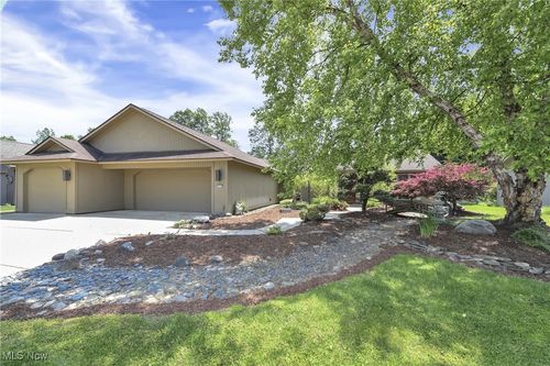 32539 Bridgestone Dr, North Ridgeville, OH, 44039-4397 | Card Image