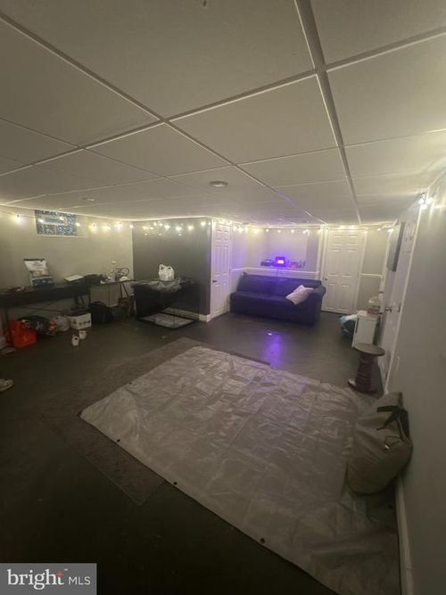 946 Faunce St, PHILADELPHIA, PA, 19111-3213 | Card Image