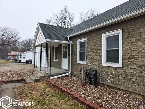 1513 W Finley Ave, Ottumwa, IA, 52501-4414 | Card Image