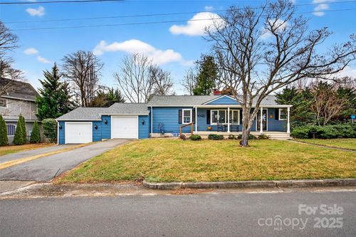 109 Mountain St, Black Mountain, NC, 28711-3013 | Card Image