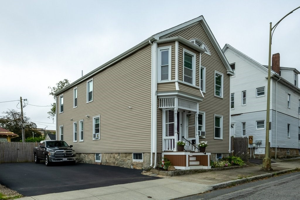 Middle St, New Bedford, MA 02740