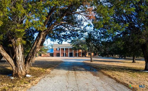 102 Mesa Dr, Gatesville, TX, 76528-1021 | Card Image