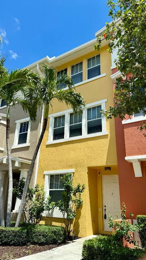 2-1740 San Benito Way, West Palm Beach, FL, 33401-8327 | Card Image