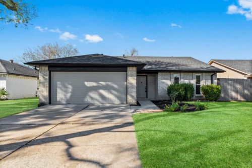 7526 Hablo Dr, Houston, TX, 77083-3803 | Card Image