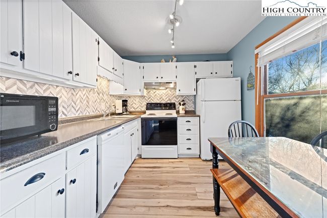 UNIT-44 - 1491 Sugar Mountain Dr, Condo with 3 bedrooms, 2 bathrooms and null parking in Sugar Mountain NC | Image 10