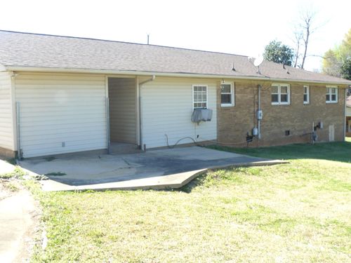 123 Mckee Dr, Blacksburg, SC, 29702-1353 | Card Image