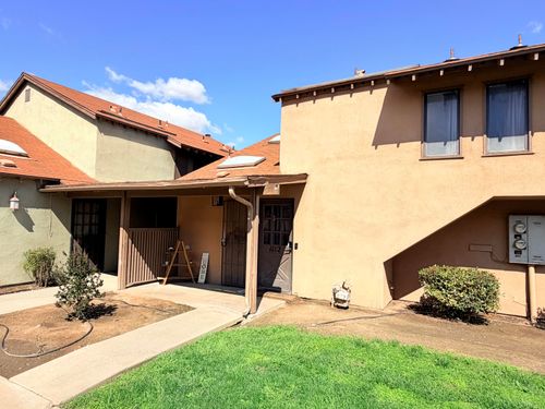 1112 Bel Aire Cir, Porterville, CA, 93257-1468 | Card Image