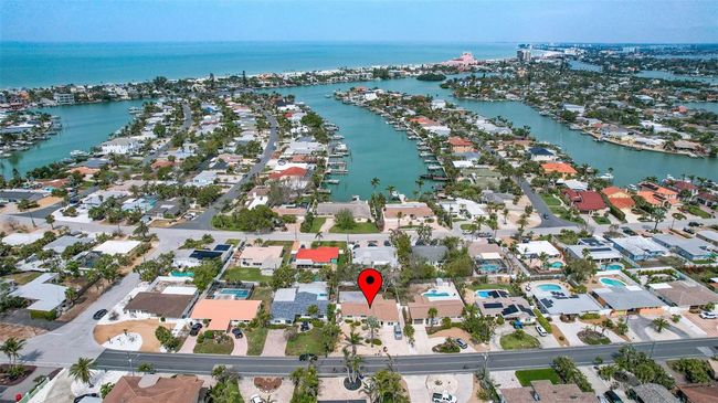 2490 E Vina Del Mar Blvd, House other with 3 bedrooms, 3 bathrooms and null parking in ST PETE BEACH FL | Image 30