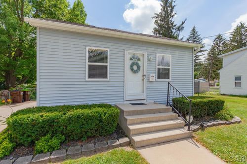 747 Company St, Adrian, MI, 49221-2011 | Card Image