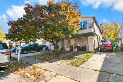 74 Roanoke St, Staten Island, NY, 10314-5032 | Card Image
