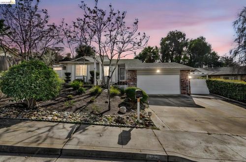 909 Halite Way, Antioch, CA, 94509-9999 | Card Image