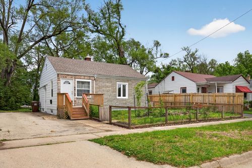 2212 Christina St, ROCKFORD, IL, 61104-7013 | Card Image