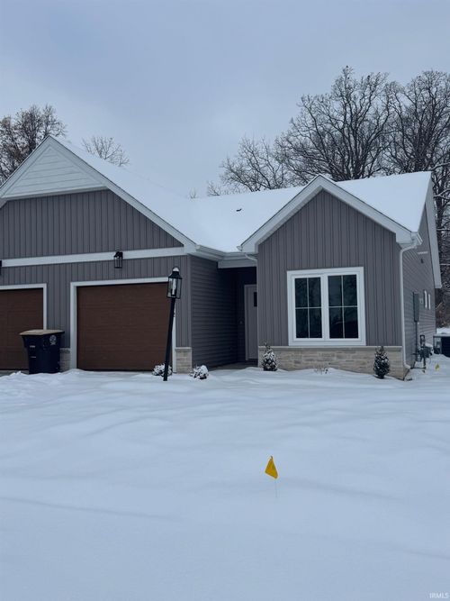 1072 Emilee Ct, Fort Wayne, IN, 46825-3272 | Card Image